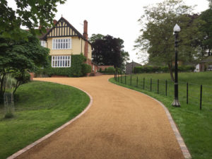 6mm shingle driveway on a hot asphalt base - Fritton